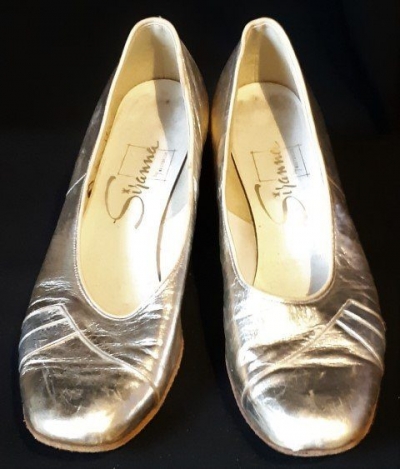 Gold Patent leather shoe, 1960's, by 'Westbrook', size 7.5b