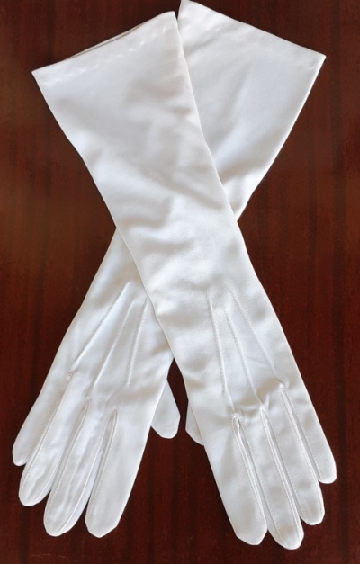 Vintage 3/4 length cream glove by 'Finelon', nylon, size 7&1/2