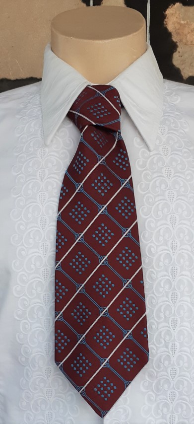 Tie, 1970's wide style, Maroon/blue/white print, polyester