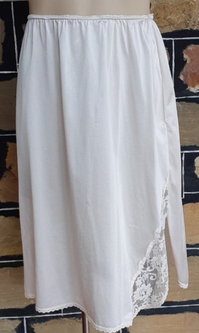 Vintage half slip, cream, nylon, size 10-12