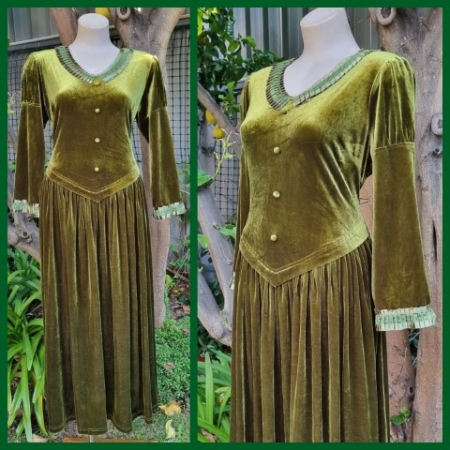 1970's Peasant Dress, Velvet, Basque waistline, Fern green, handmade, size 12