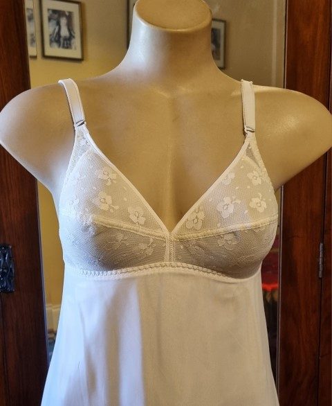 Vintage Slip, long, Built in Bra, Cream, nylon/spandex, by 'St